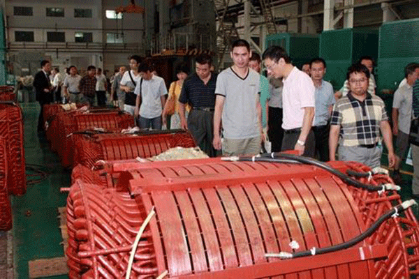 西安泰富西瑪高效節(jié)能電機在石油化工企業(yè)節(jié)能應(yīng)用。